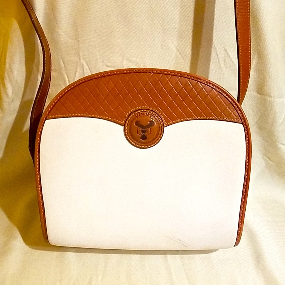 🥀Vienti leather handbag